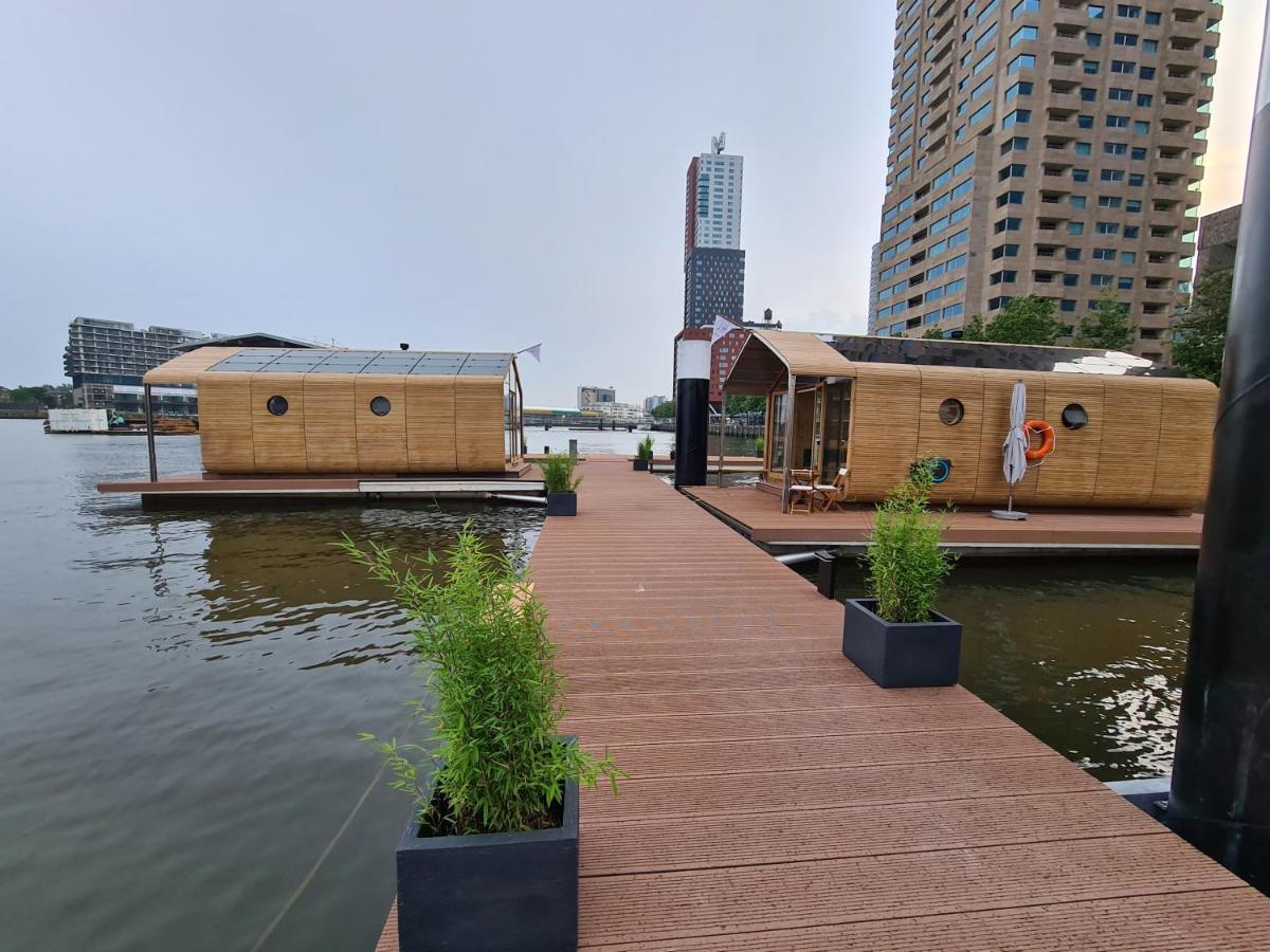 Wikkelboat Nr2 at Floating Rotterdam Rijnhaven Hotell Eksteriør bilde