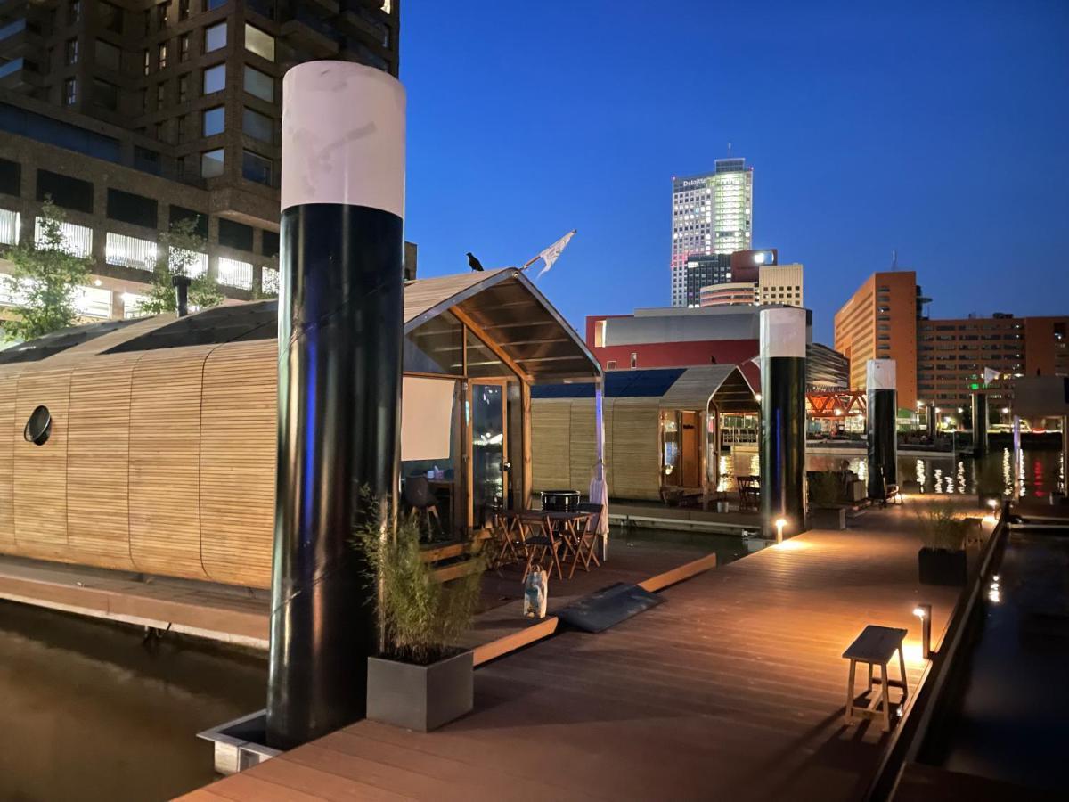 Wikkelboat Nr2 at Floating Rotterdam Rijnhaven Hotell Eksteriør bilde