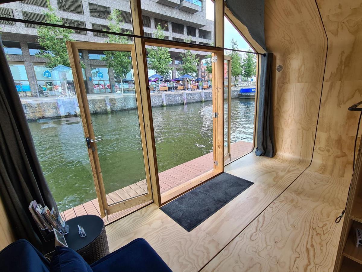 Wikkelboat Nr2 at Floating Rotterdam Rijnhaven Hotell Eksteriør bilde